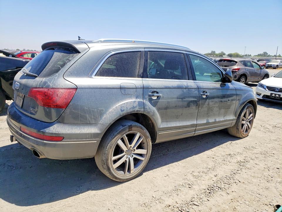 Продажа на аукционе авто 2015 Audi Q7, vin: WA1LGAFE4FD024654, номер лота: 62875516