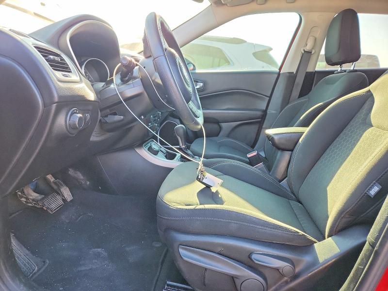 60653686 :رقم المزاد ، 3C4NJDAB3JT455181 vin ، 2018 Jeep Compass مزاد بيع
