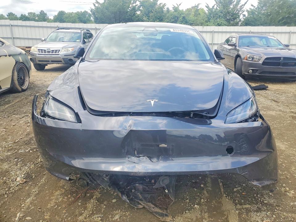 2025 Tesla Model 3 მანქანა იყიდება აუქციონზე, vin: 5YJ3E1EAXSF023893, აუქციონის ნომერი: 62940396