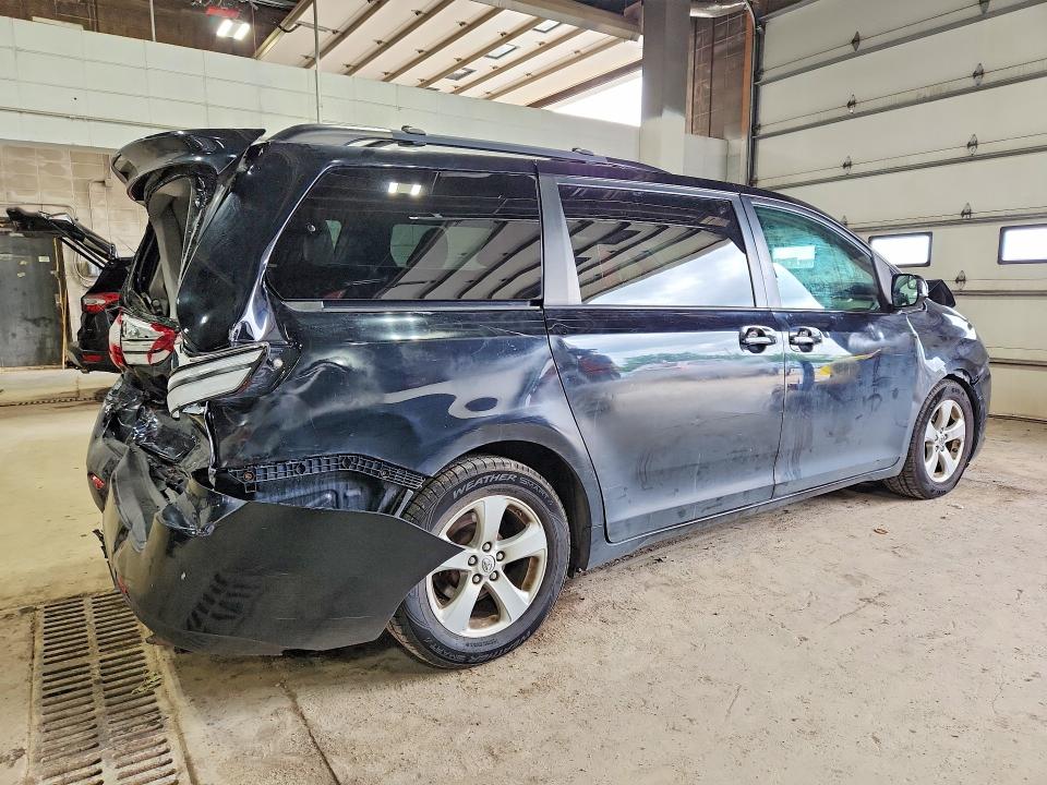 Продажа на аукционе авто 2015 Toyota Sienna, vin: 5TDKK3DC8FS581830, номер лота: 59704346