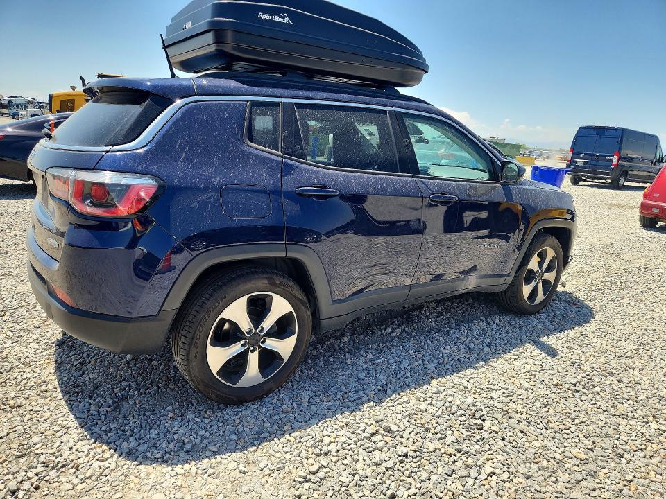 60241346 :رقم المزاد ، 3C4NJCBBXJT194723 vin ، 2018 Jeep Compass مزاد بيع