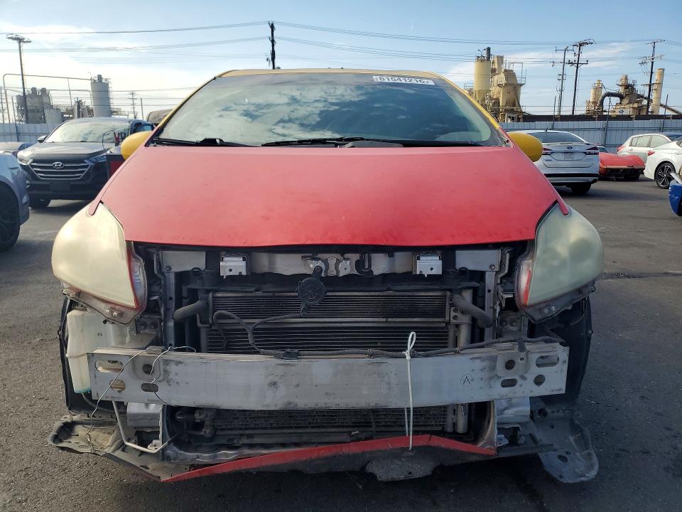 61541216 :رقم المزاد ، JTDKN3DU9F1980937 vin ، 2015 Toyota Prius مزاد بيع