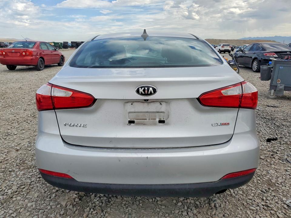 2014 Kia Forte მანქანა იყიდება აუქციონზე, vin: KNAFX4A88E5110576, აუქციონის ნომერი: 85624875