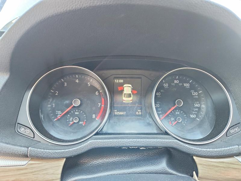 61415586 :رقم المزاد ، 1VWBA7A37JC008150 vin ، 2018 Volkswagen Passat مزاد بيع