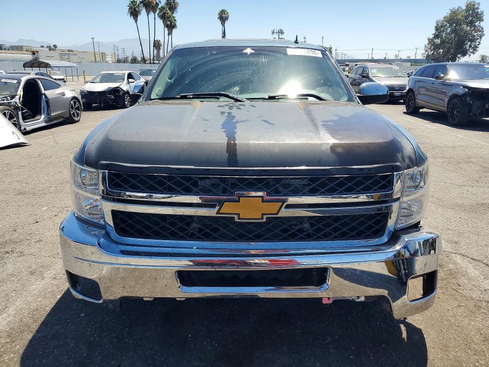 60446036 :رقم المزاد ، 1GCEC14C18Z117035 vin ، 2008 Chevrolet Silverado مزاد بيع