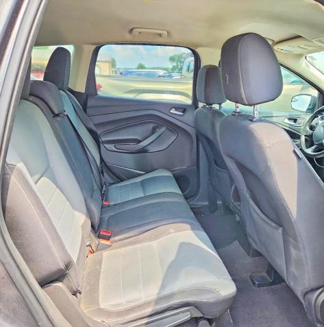 59911696 :رقم المزاد ، 1FMCU0GX0GUB21002 vin ، 2016 Ford Escape مزاد بيع