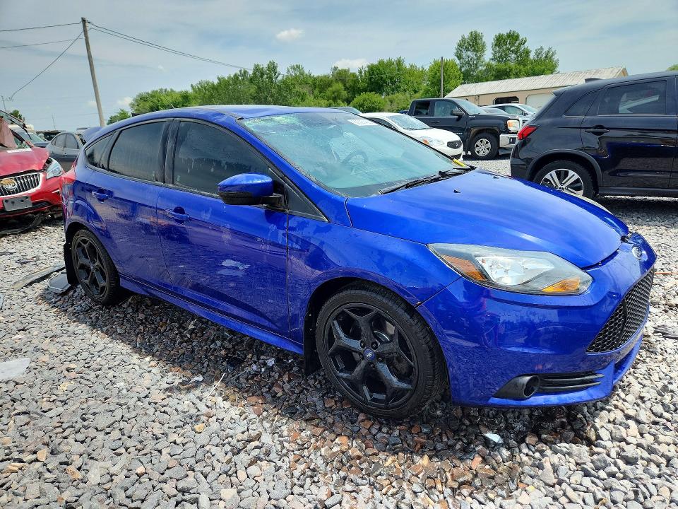Продажа на аукционе авто 2014 Ford Focus, vin: 1FADP3L90EL166572, номер лота: 60627466