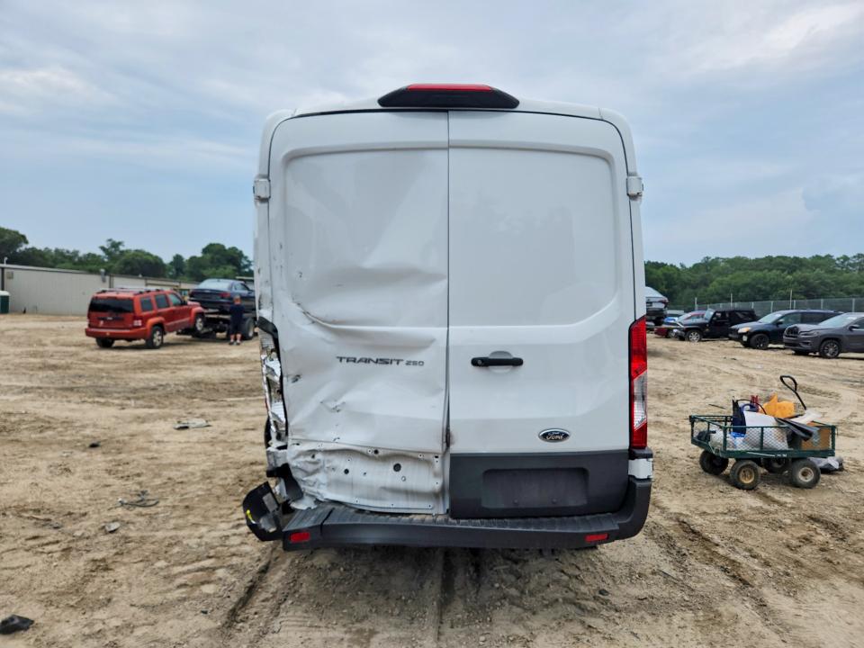 55860856 :رقم المزاد ، 1FTBR1C88RKB46623 vin ، 2024 Ford Transit مزاد بيع