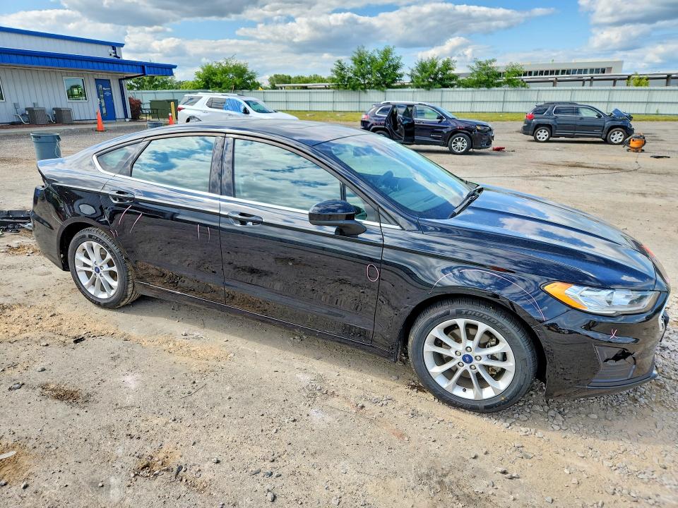 Продажа на аукционе авто 2020 Ford Fusion, vin: 3FA6P0HD7LR162554, номер лота: 61983306