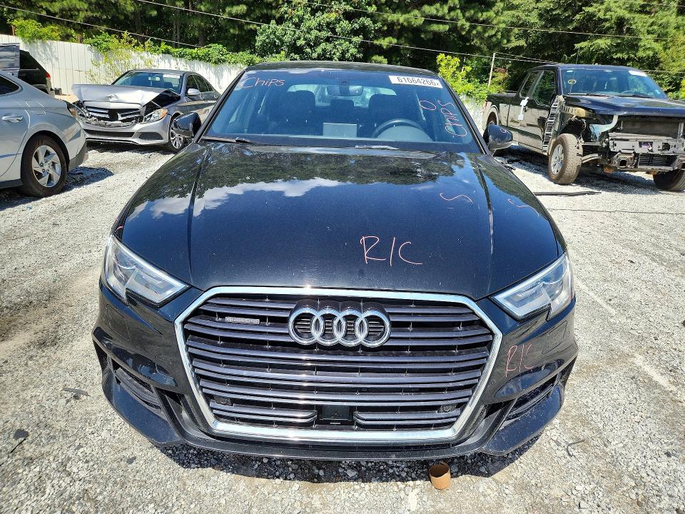 Продажа на аукционе авто 2018 Audi A3, vin: WAUJ8GFF2J1083120, номер лота: 61664266