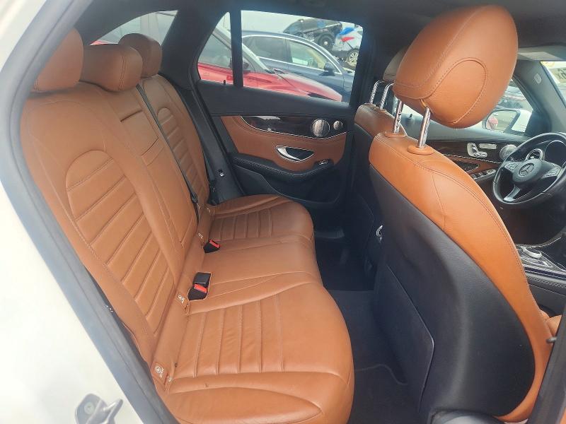 60997026 :رقم المزاد ، WDC0G4JB6HF132895 vin ، 2017 Mercedes-benz Glc مزاد بيع