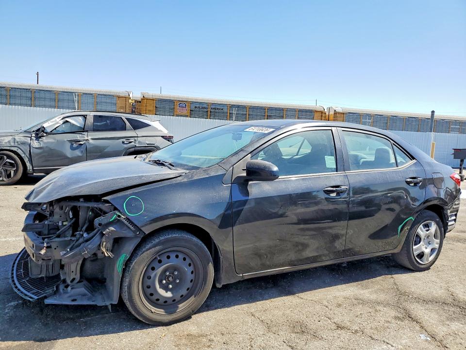 61218926 :رقم المزاد ، 5YFBURHEXGP518215 vin ، 2016 Toyota Corolla مزاد بيع