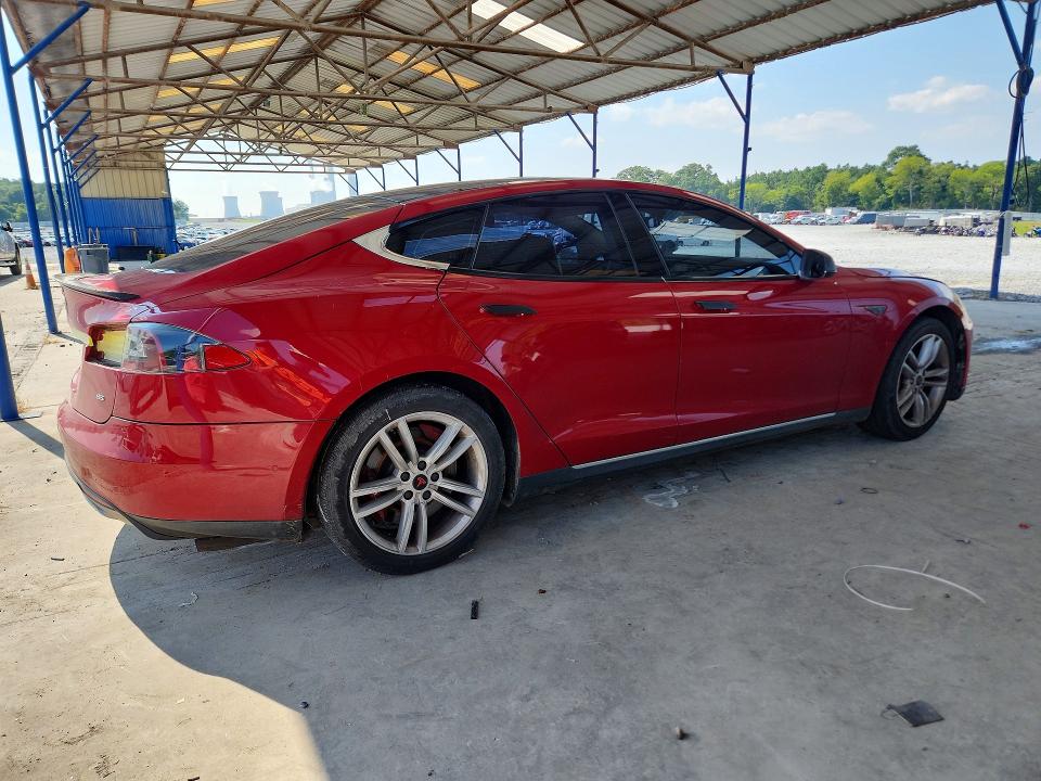 Продажа на аукционе авто 2015 Tesla Model S, vin: 5YJSA1H1XFFP70645, номер лота: 62038386