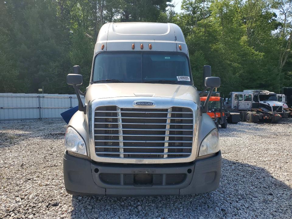 Продаж на аукціоні авто 2013 Freightliner Cascadia 125, vin: 1FUJGLDR4DSBV3013, номер лоту: 61699326