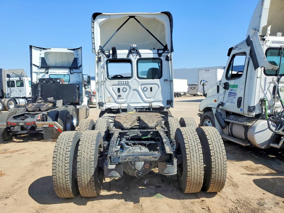 2021 Freightliner Cascadia 116 მანქანა იყიდება აუქციონზე, vin: 3AKJHTDV3MDMS8011, აუქციონის ნომერი: 62924626
