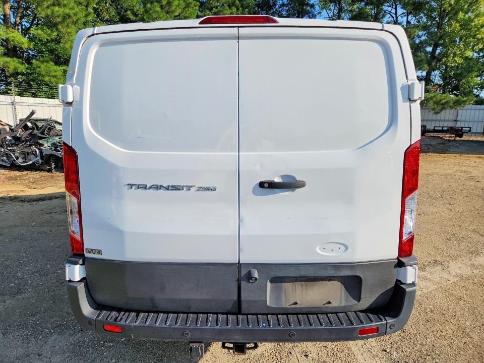 59851996 :رقم المزاد ، 1FTBR1Y88LKB71201 vin ، 2020 Ford Transit مزاد بيع