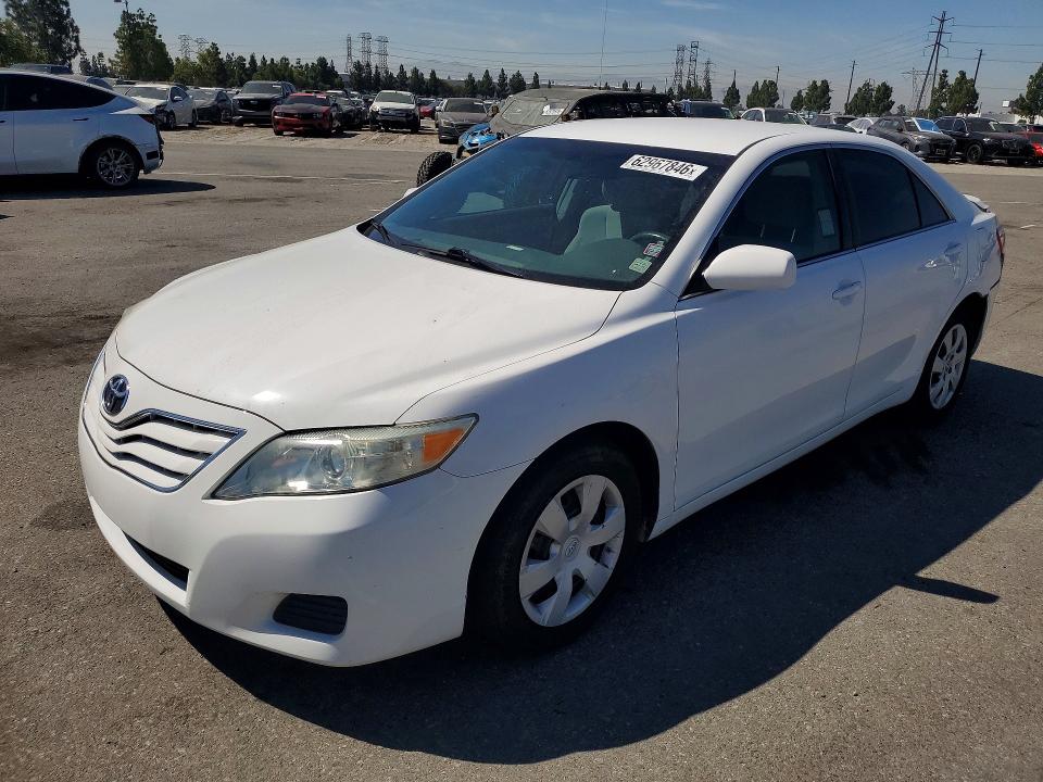 62967846 :رقم المزاد ، 4T4BF3EK8AR074927 vin ، 2010 Toyota Camry مزاد بيع