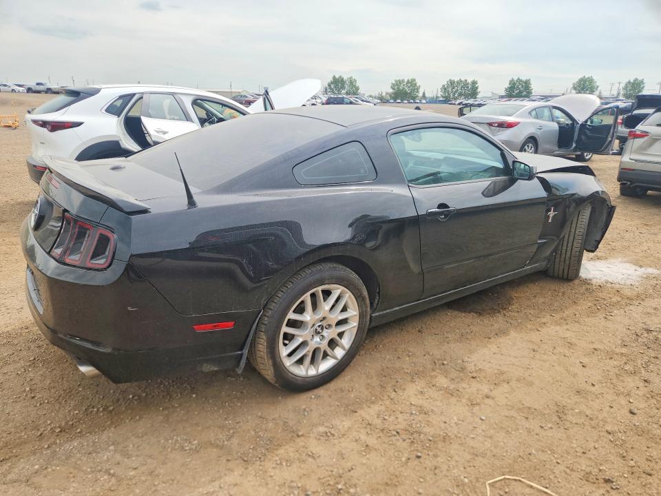 61576576 :رقم المزاد ، 1ZVBP8AM9D5214804 vin ، 2013 Ford Mustang مزاد بيع