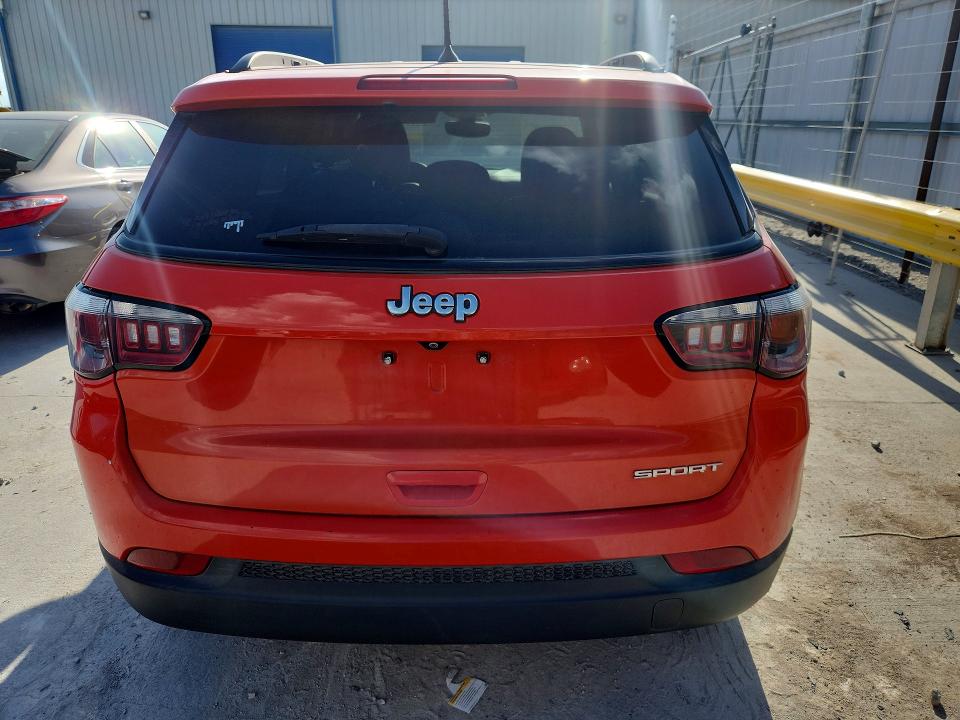 60492076 :رقم المزاد ، 3C4NJCAB2JT140026 vin ، 2018 Jeep Compass مزاد بيع