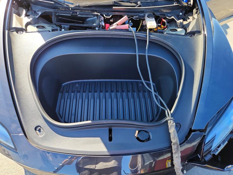 63519356 :رقم المزاد ، 5YJ3E1EA2SF027243 vin ، 2025 Tesla Model 3 مزاد بيع