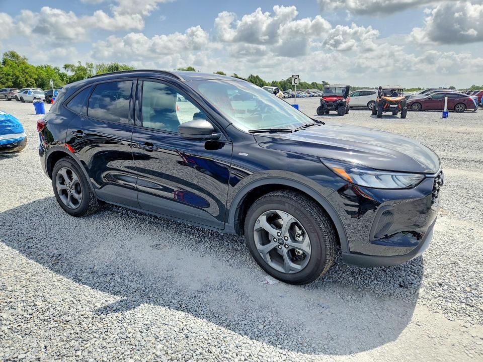 2025 Ford Escape მანქანა იყიდება აუქციონზე, vin: 1FMCU0MN9SUB15422, აუქციონის ნომერი: 61601316