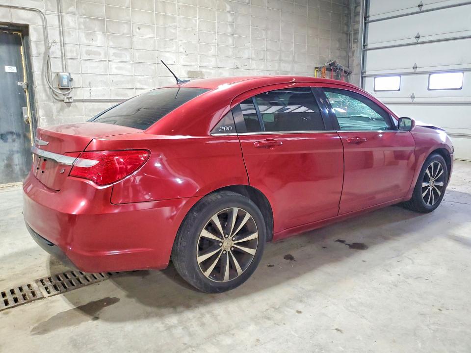 60234546 :رقم المزاد ، 1C3CCBCGXDN701733 vin ، 2013 Chrysler 200 مزاد بيع