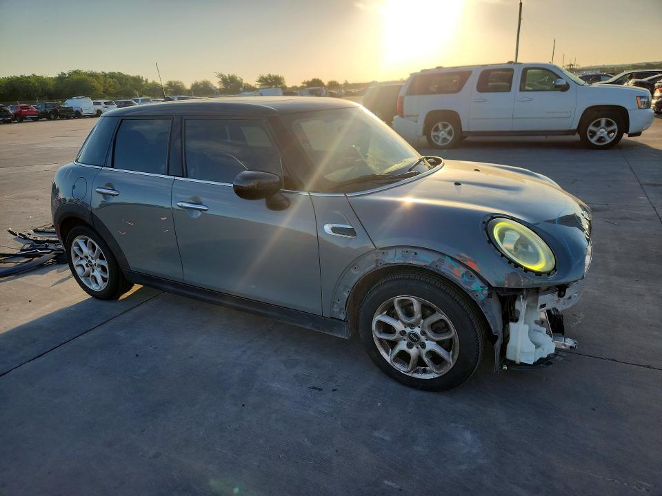 2020 Mini Cooper მანქანა იყიდება აუქციონზე, vin: WMWXU7C08L2L60470, აუქციონის ნომერი: 62642656