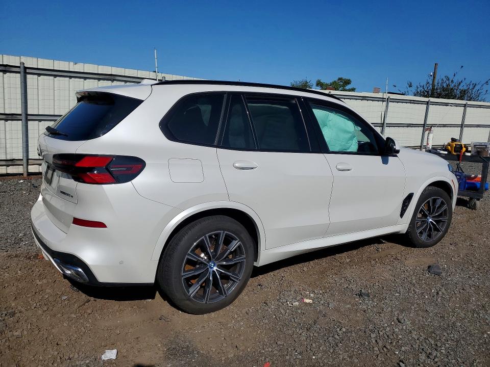 61858036 :رقم المزاد ، 5UX43EU05R9V29323 vin ، 2024 Bmw X5 مزاد بيع