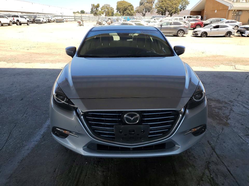 62869886 :رقم المزاد ، 3MZBN1M30JM166535 vin ، 2018 Mazda 3 مزاد بيع