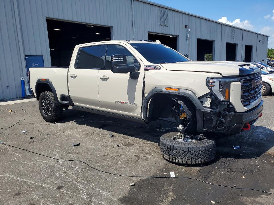61679926 :رقم المزاد ، 1GT4UZEY7TF210444 vin ، 2026 Gmc Sierra مزاد بيع