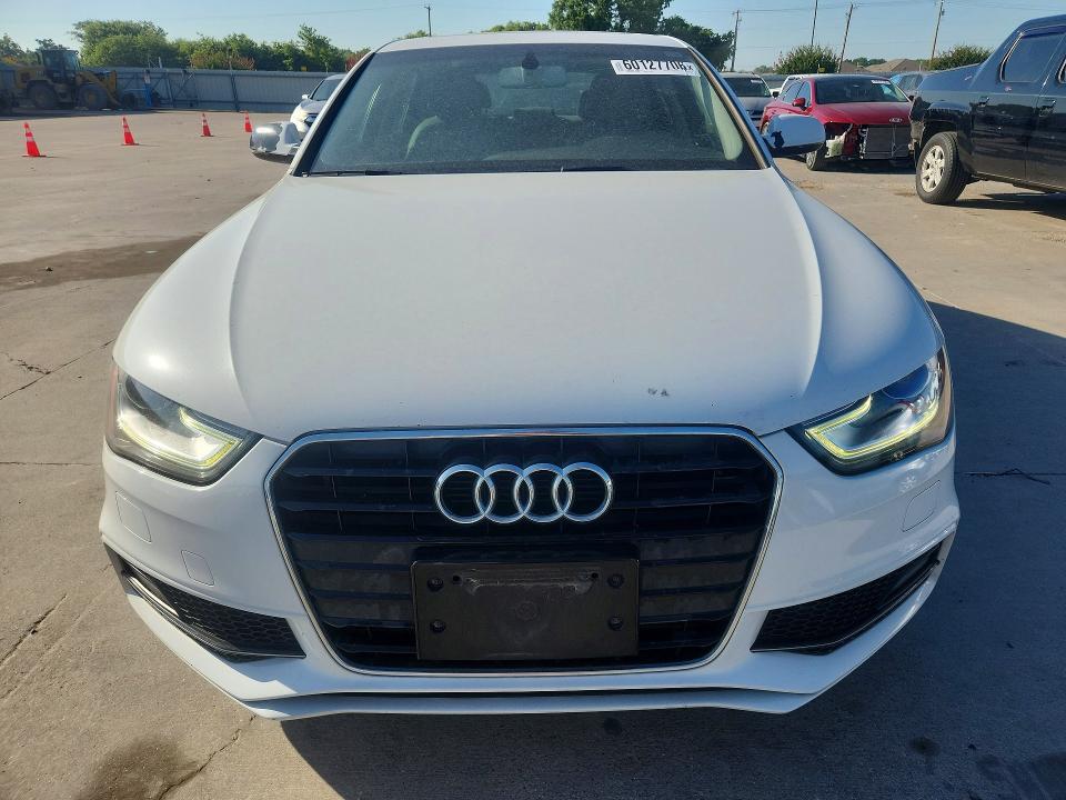 60127706 :رقم المزاد ، WAUAFAFL0FN007761 vin ، 2015 Audi A4 مزاد بيع
