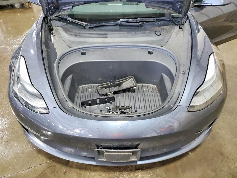 61541806 :رقم المزاد ، 5YJ3E1EA4NF369085 vin ، 2022 Tesla Model 3 مزاد بيع