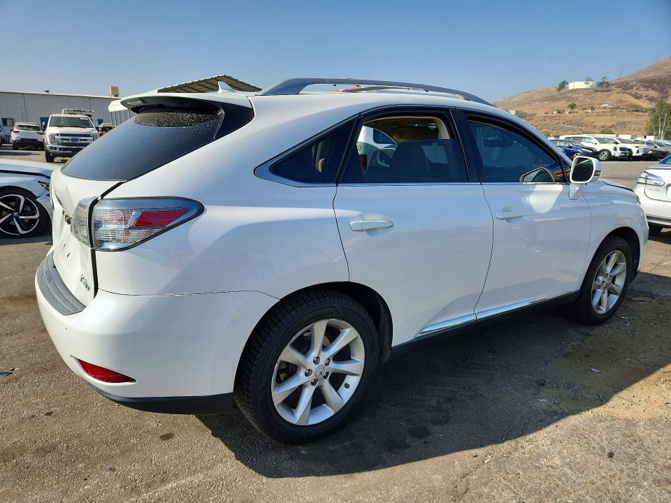 63033026 :رقم المزاد ، 2T2ZK1BA0BC042573 vin ، 2011 Lexus Rx مزاد بيع