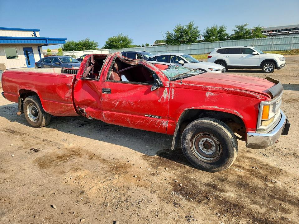 61906656 :رقم المزاد ، 1GCGC29R6WE205692 vin ، 1998 Chevrolet Gmt-400 مزاد بيع