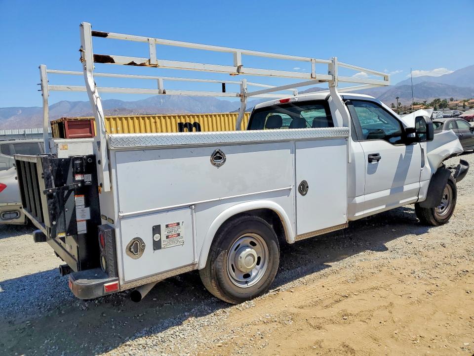 60875066 :رقم المزاد ، 1FDBF2A69HED44071 vin ، 2017 Ford F250 مزاد بيع
