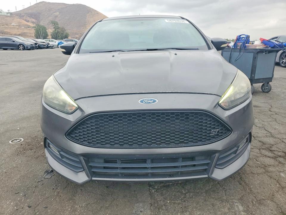 2017 Ford Focus მანქანა იყიდება აუქციონზე, vin: 1FADP3L91HL266992, აუქციონის ნომერი: 58294636