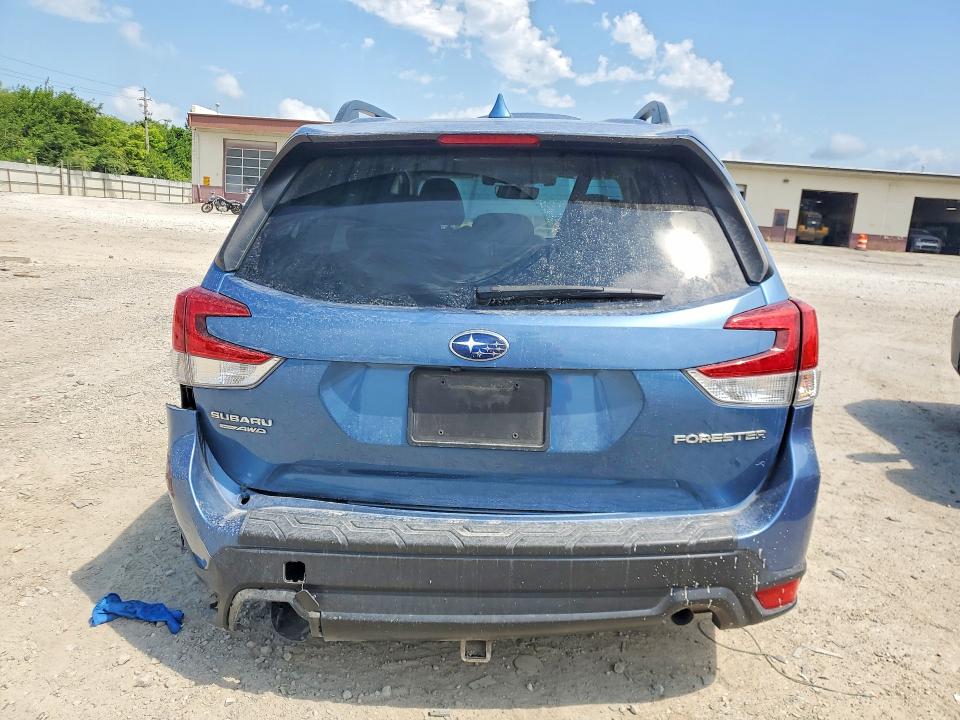 Продажа на аукционе авто 2021 Subaru Forester, vin: JF2SKAJC4MH554605, номер лота: 61780596