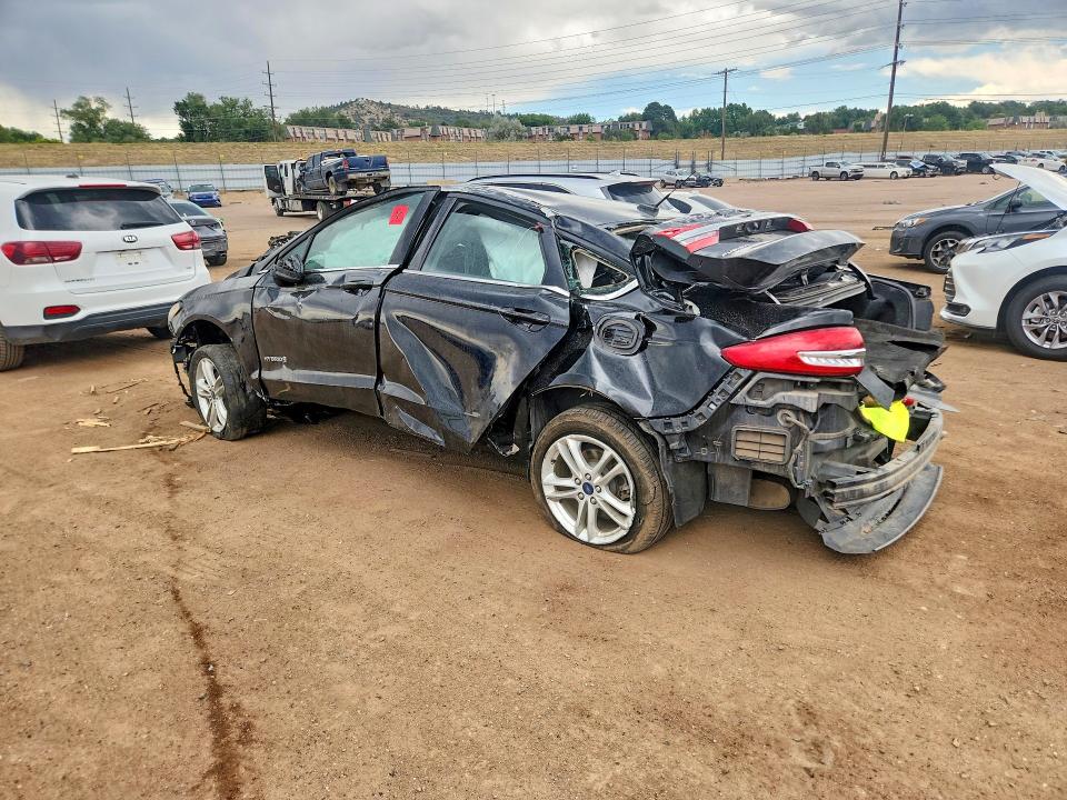 60685356 :رقم المزاد ، 3FA6P0LUXJR173777 vin ، 2018 Ford Fusion مزاد بيع