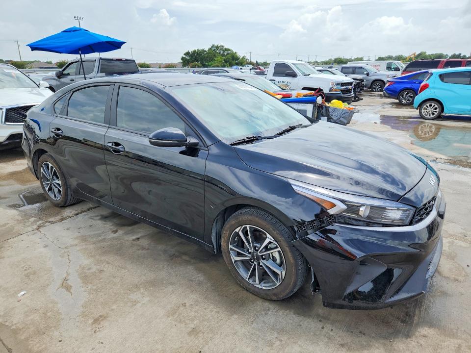 2023 Kia Forte მანქანა იყიდება აუქციონზე, vin: 3KPF24AD5PE671548, აუქციონის ნომერი: 61023666