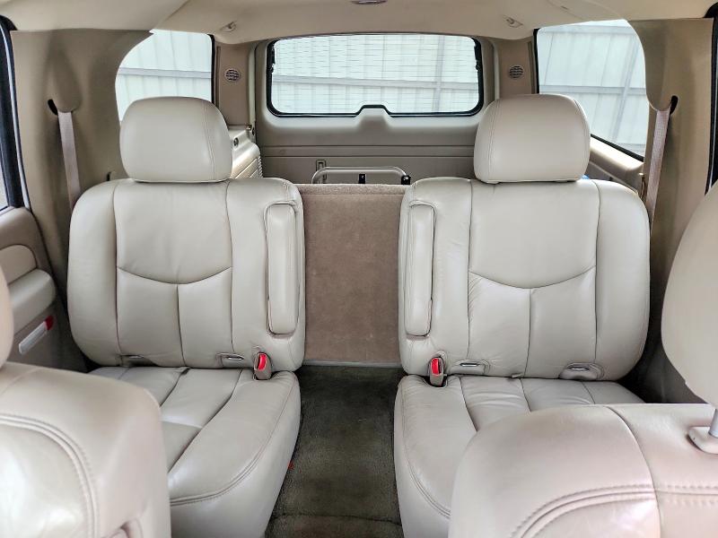2003 Chevrolet Suburban მანქანა იყიდება აუქციონზე, vin: 1GNFK16Z33J128139, აუქციონის ნომერი: 62639986