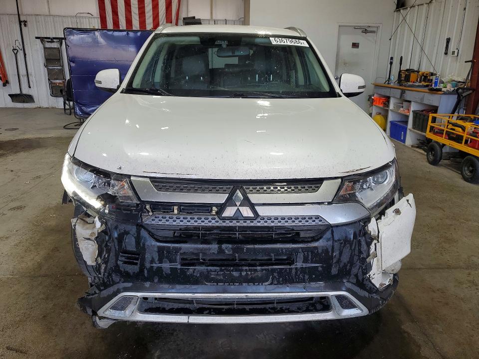 63679686 :رقم المزاد ، JA4AZ3A30LZ019548 vin ، 2020 Mitsubishi Outlander مزاد بيع