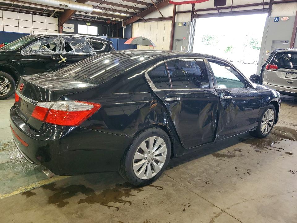 63364446 :رقم المزاد ، 1HGCR2F31FA131328 vin ، 2015 Honda Accord مزاد بيع