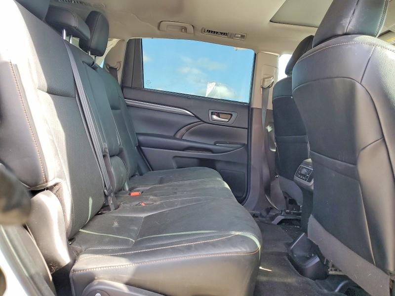 Продажа на аукционе авто 2017 Toyota Highlander, vin: 5TDDZRFH0HS476055, номер лота: 62493526