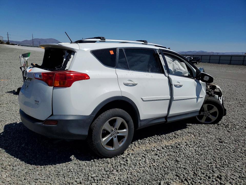 Продажа на аукционе авто 2015 Toyota Rav4, vin: JTMRFREV2FJ040923, номер лота: 62778166
