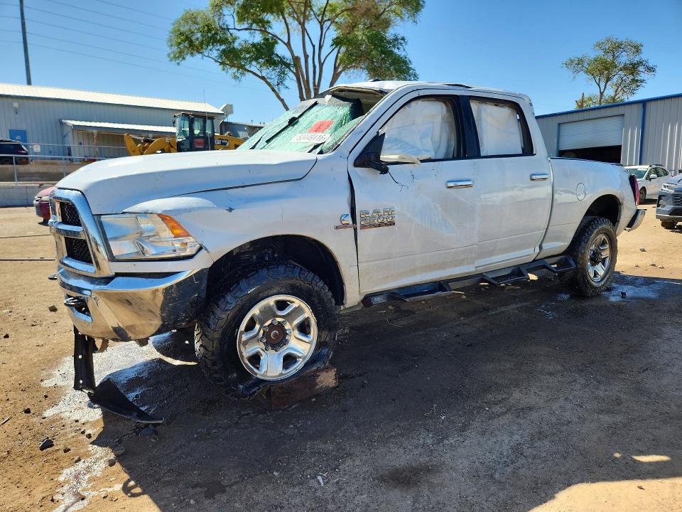 60449416 :رقم المزاد ، 3C6UR5DL2JG166033 vin ، 2018 Ram 2500 مزاد بيع