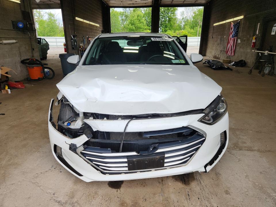60153696 :رقم المزاد ، 5NPD84LF2JH380819 vin ، 2018 Hyundai Elantra مزاد بيع