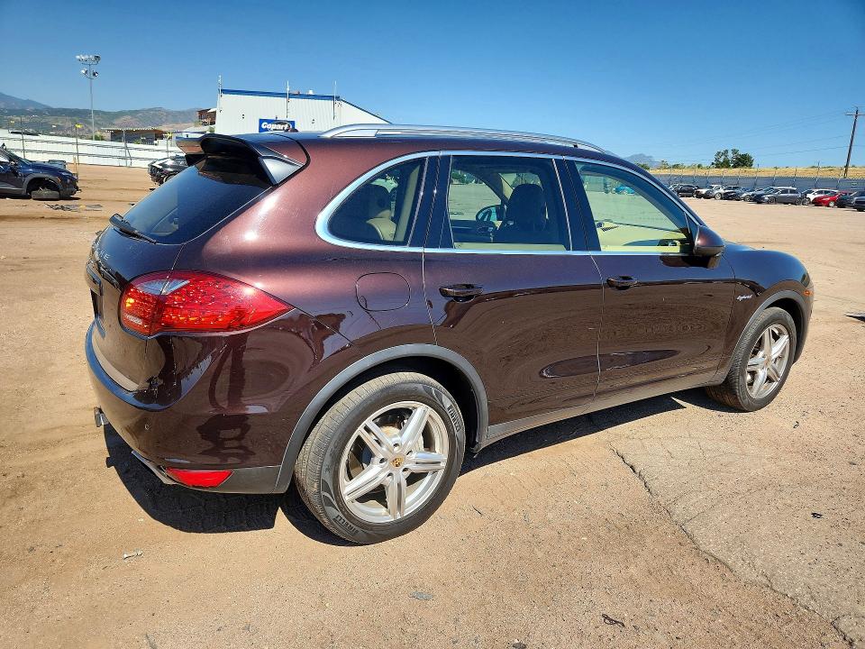 Продаж на аукціоні авто 2014 Porsche Cayenne, vin: WP1AE2A22ELA51294, номер лоту: 60876056
