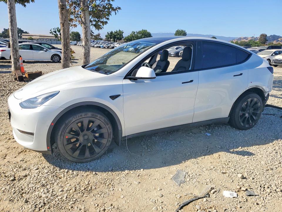 2022 Tesla Model Y მანქანა იყიდება აუქციონზე, vin: 7SAYGDEE3NF511157, აუქციონის ნომერი: 60482236