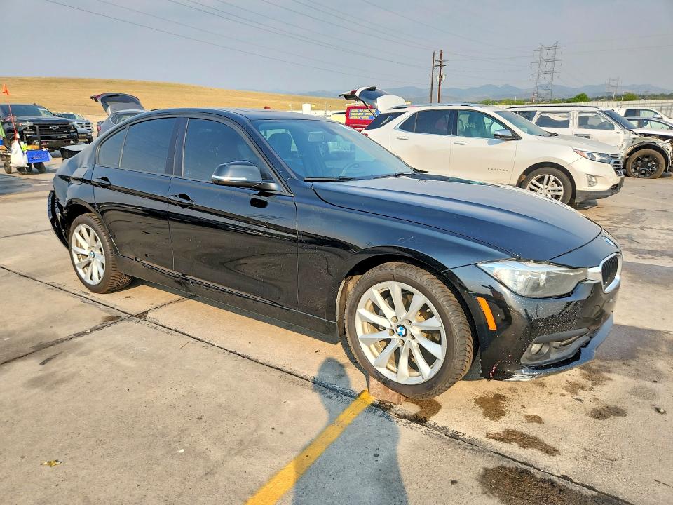 2017 Bmw 320 მანქანა იყიდება აუქციონზე, vin: WBA8E5G33HNU43224, აუქციონის ნომერი: 85626695