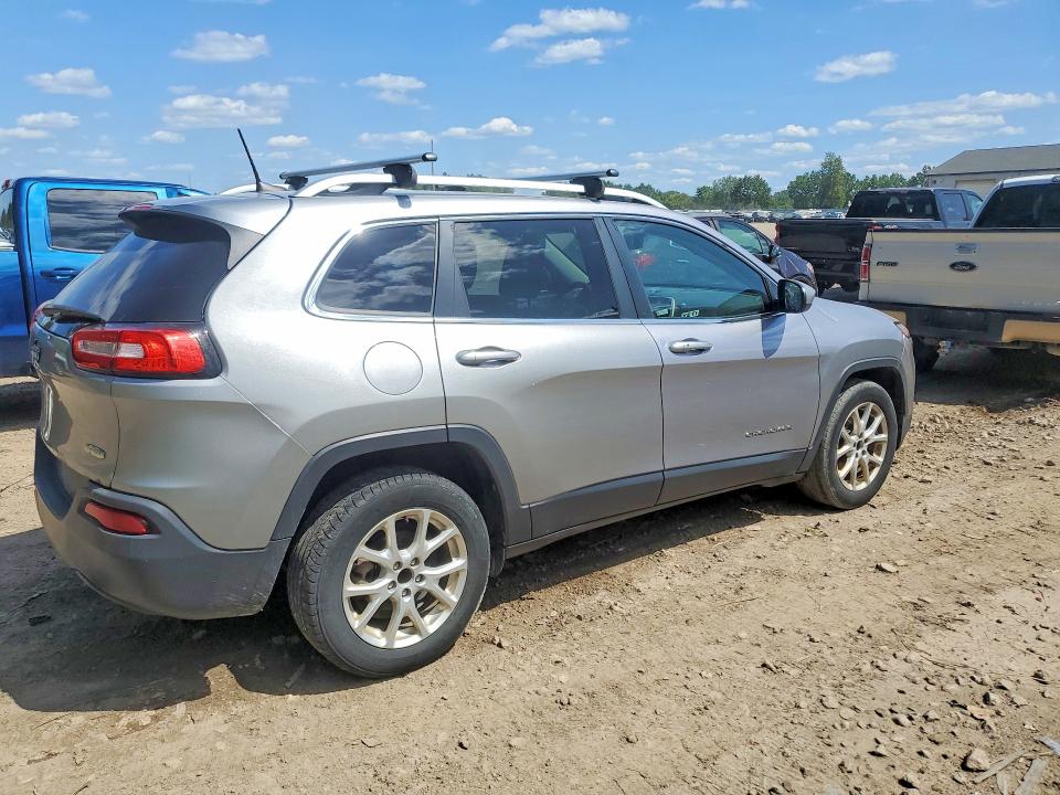62281496 :رقم المزاد ، 1C4PJLCB4GW374225 vin ، 2016 Jeep Cherokee مزاد بيع